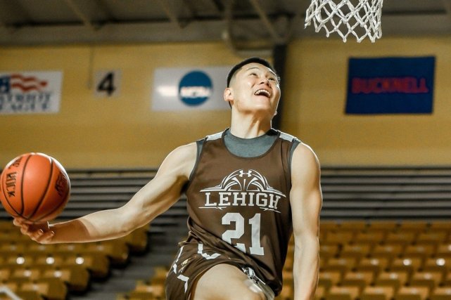 德克：雷霆显然是西部冠军的热门，但湖人可能会成为黑马（德克：西部夺冠看好雷霆，湖人具黑马潜质）