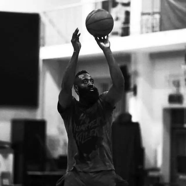 TA：萨拉赫与当年C罗心境相似，球星和主帅撕破脸注定两败俱伤（TA：萨拉赫境遇如当年C罗，巨星与主帅决裂难有赢家）