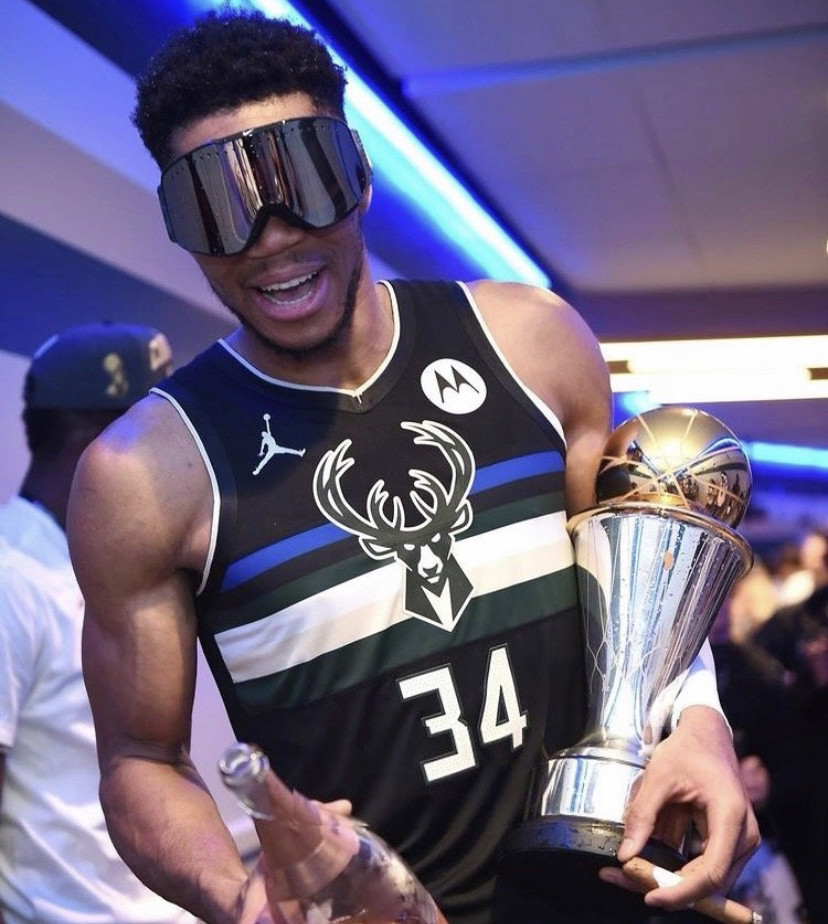 法媒：沙特胡拜尔库迪西亚愿花4000万欧引进法兰克福二门考阿（法媒称：沙特胡拜尔库迪西亚愿出4000万欧签下法兰克福二号门将考阿）