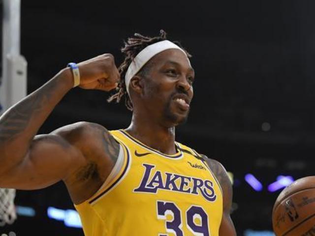 圆梦，在山顶解说解放者杯的男孩获邀与专业解说一起解说秘鲁甲（山巅解说走红后，解放者杯男孩受邀与专业解说同台解说秘鲁甲）