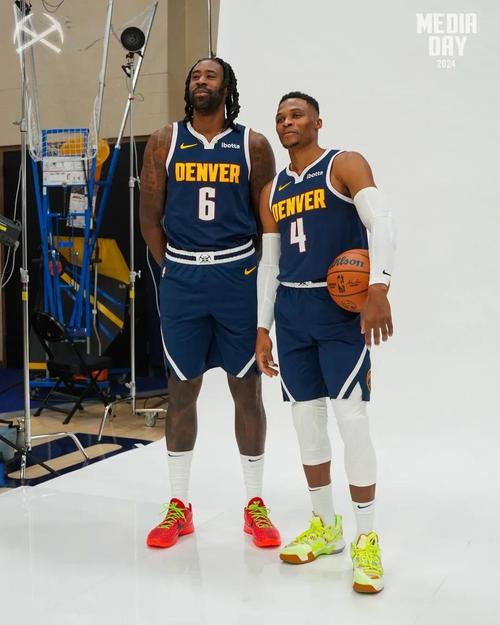 喀麦隆非洲杯大名单：姆伯莫领衔，巴索戈在列，奥纳纳无缘（喀麦隆非洲杯名单出炉：姆伯莫领衔，巴索戈入围，奥纳纳落选）